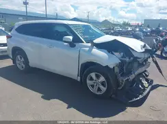 5TDBZRBH9NS204094 2022 TOYOTA HIGHLANDER