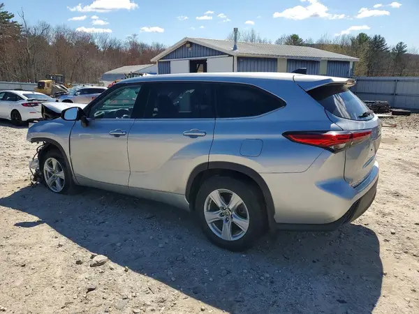 5TDBZRBH9NS218044 2022 TOYOTA HIGHLANDER - Image 2