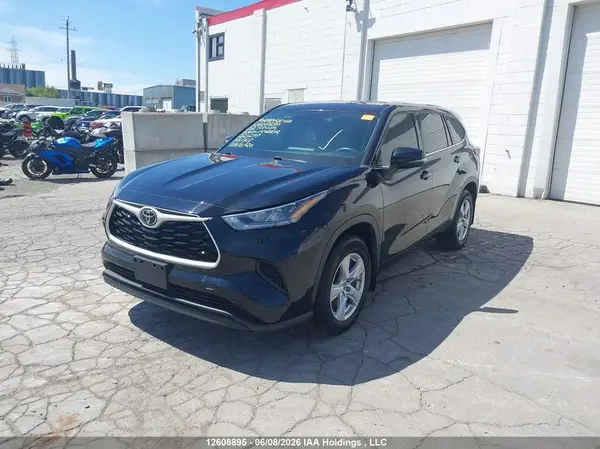 5TDBZRBH9NS221297 2022 TOYOTA HIGHLANDER - Image 2