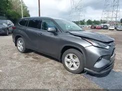 5TDBZRBH9NS562599 2022 TOYOTA HIGHLANDER