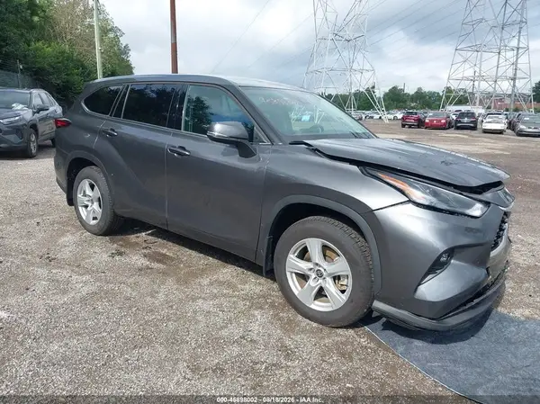 5TDBZRBH9NS562599 2022 TOYOTA HIGHLANDER - Image 1