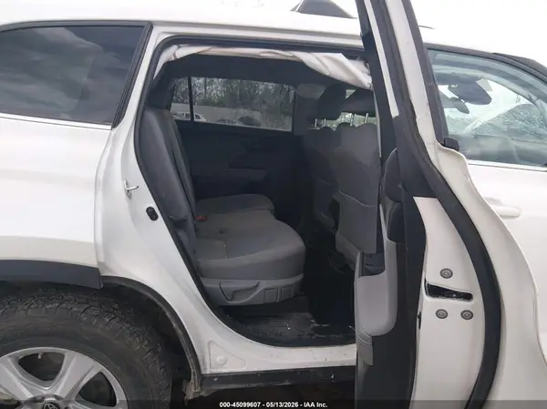 5TDBZRBHXLS035801 2020 TOYOTA HIGHLANDER - Image 8