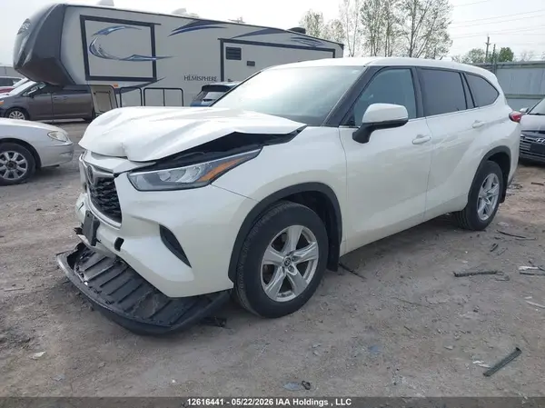 5TDBZRBHXLS502148 2020 TOYOTA HIGHLANDER - Image 2
