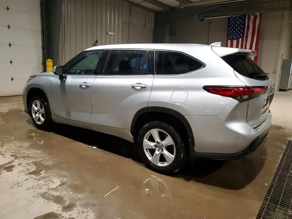 5TDBZRBHXLS504062 2020 TOYOTA HIGHLANDER - Image 2
