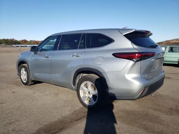 5TDBZRBHXMS058030 2021 TOYOTA HIGHLANDER - Image 2