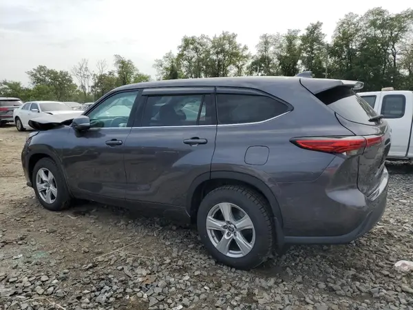 5TDBZRBHXMS116136 2021 TOYOTA HIGHLANDER - Image 2