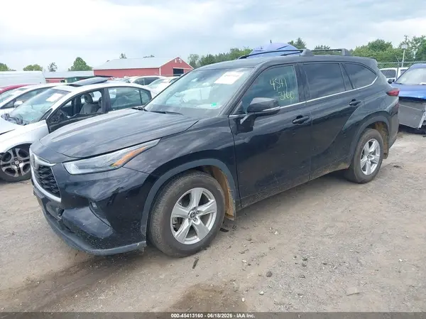 5TDBZRBHXNS166102 2022 TOYOTA HIGHLANDER - Image 2