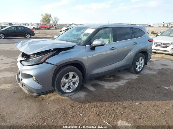 5TDBZRBHXNS210504 2022 TOYOTA HIGHLANDER - Image 2