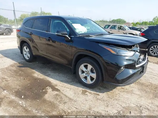 5TDBZRBHXNS560991 2022 TOYOTA HIGHLANDER - Image 1