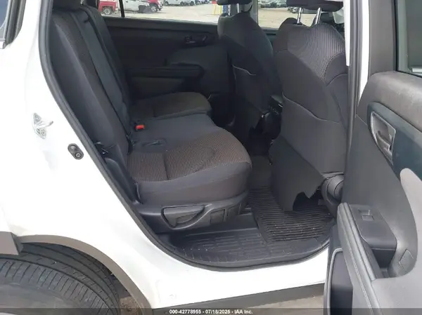 5TDBZRBHXNS594686 2022 TOYOTA HIGHLANDER - Image 8
