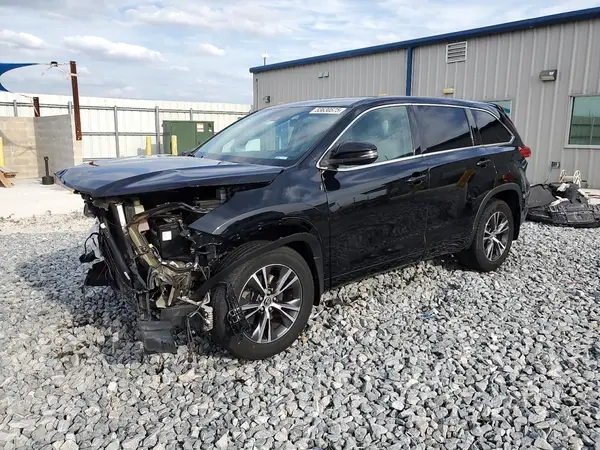 5TDBZRFH0HS396813 2017 TOYOTA HIGHLANDER - Image 1