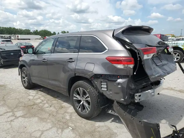 5TDBZRFH0HS406059 2017 TOYOTA HIGHLANDER - Image 2