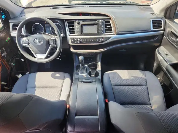 5TDBZRFH0HS433052 2017 TOYOTA HIGHLANDER - Image 8