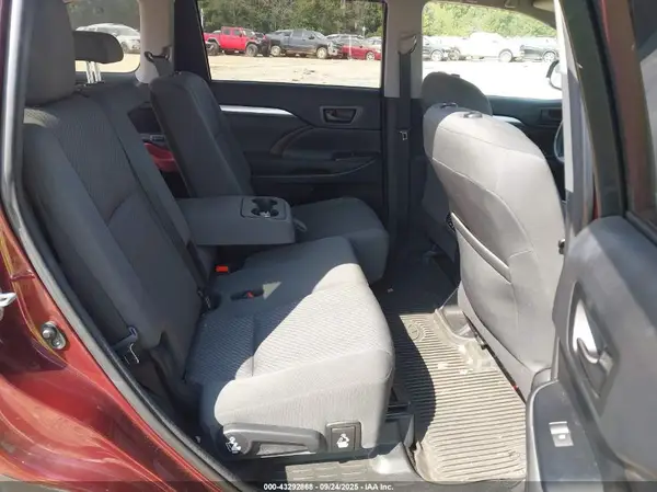 5TDBZRFH0HS442513 2017 TOYOTA HIGHLANDER - Image 8
