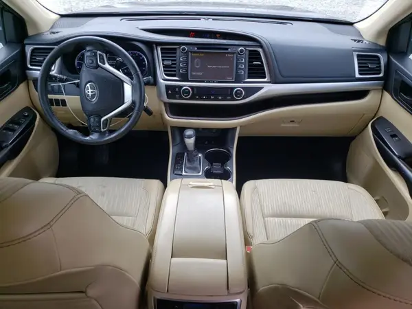 5TDBZRFH0HS446948 2017 TOYOTA HIGHLANDER - Image 8
