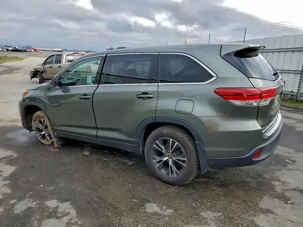 5TDBZRFH0HS448697 2017 TOYOTA HIGHLANDER - Image 2