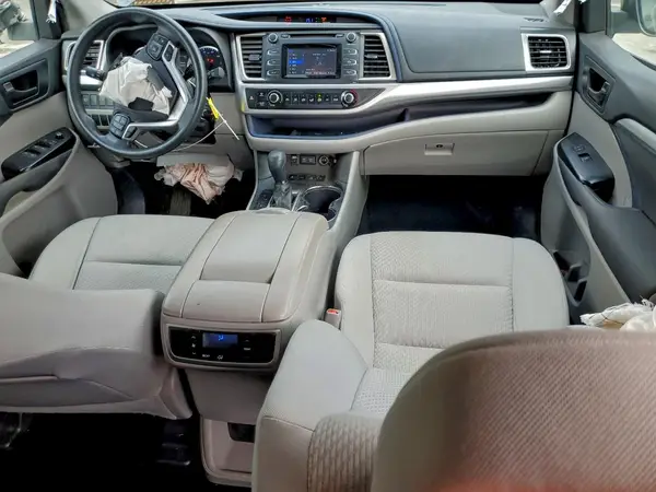 5TDBZRFH0HS448697 2017 TOYOTA HIGHLANDER - Image 8