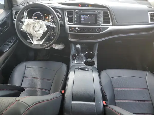 5TDBZRFH0HS462423 2017 TOYOTA HIGHLANDER - Image 8