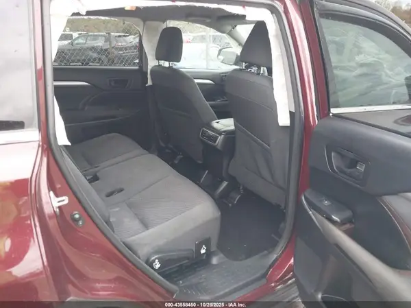 5TDBZRFH0JS494097 2018 TOYOTA HIGHLANDER - Image 8