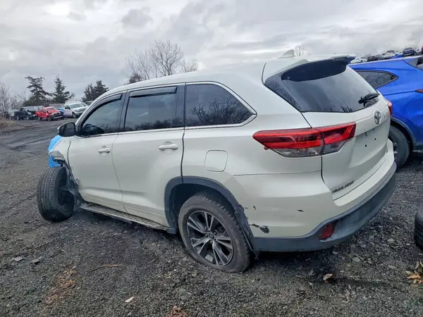5TDBZRFH0JS495542 2018 TOYOTA HIGHLANDER - Image 2