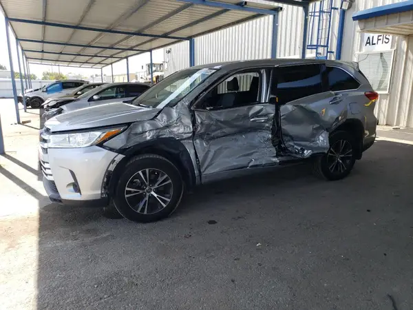 5TDBZRFH0JS823980 2018 TOYOTA HIGHLANDER - Image 1