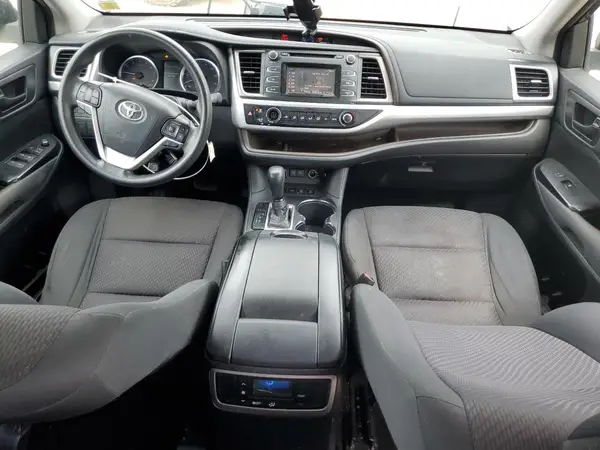 5TDBZRFH0JS847504 2018 TOYOTA HIGHLANDER - Image 8