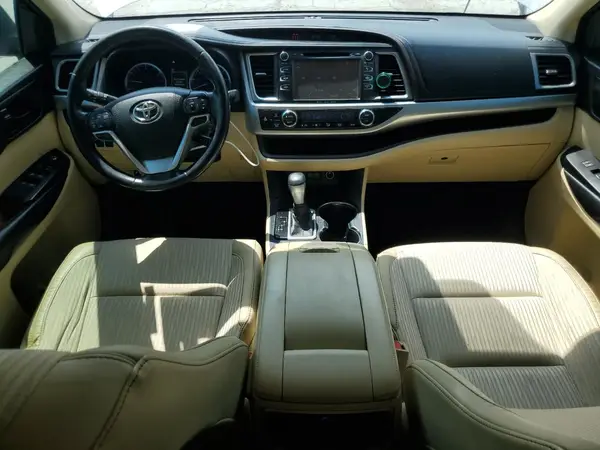 5TDBZRFH0JS847583 2018 TOYOTA HIGHLANDER - Image 8