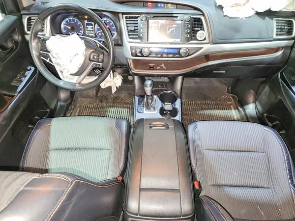 5TDBZRFH0JS860253 2018 TOYOTA HIGHLANDER - Image 8