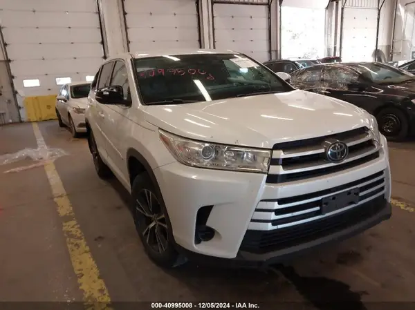 5TDBZRFH0JS876145 2018 TOYOTA HIGHLANDER - Image 1