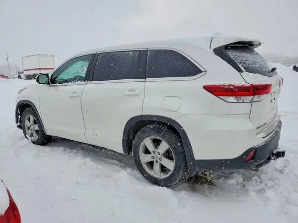 5TDBZRFH0JS890739 2018 TOYOTA HIGHLANDER - Image 2