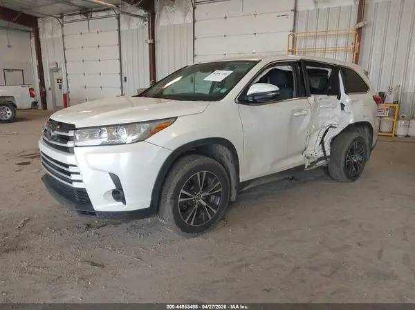 5TDBZRFH0KS704411 2019 TOYOTA HIGHLANDER - Image 2