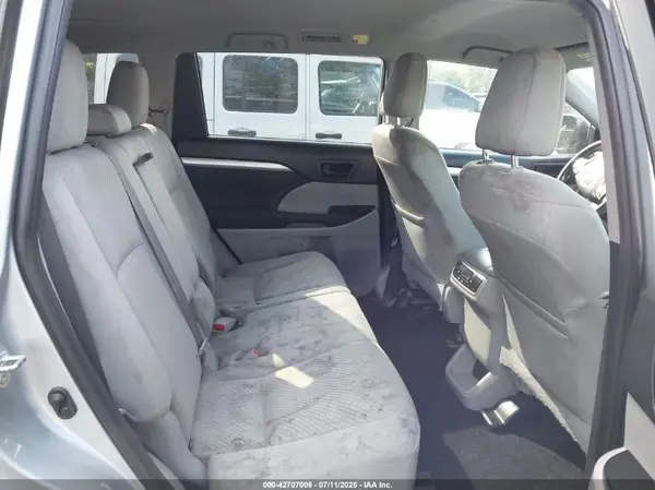 5TDBZRFH0KS709981 2019 TOYOTA HIGHLANDER - Image 8