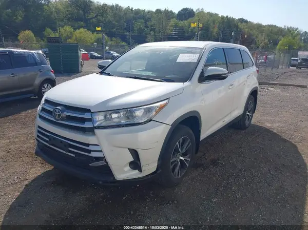 5TDBZRFH0KS711147 2019 TOYOTA HIGHLANDER - Image 2
