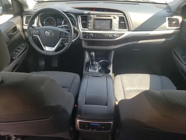 5TDBZRFH0KS722102 2019 TOYOTA HIGHLANDER - Image 8