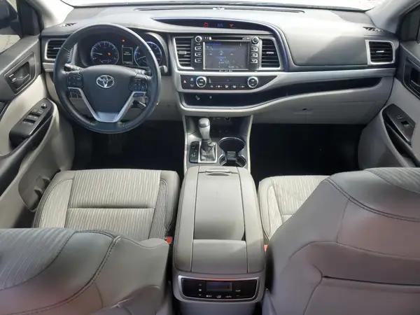 5TDBZRFH0KS725596 2019 TOYOTA HIGHLANDER - Image 8