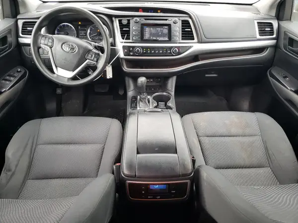 5TDBZRFH0KS733102 2019 TOYOTA HIGHLANDER - Image 8