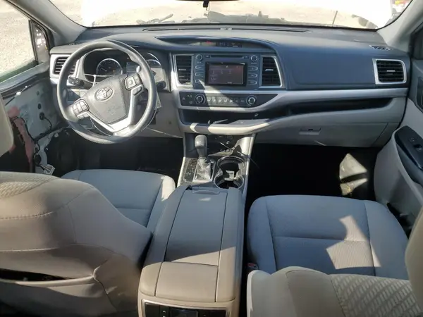 5TDBZRFH0KS747341 2019 TOYOTA HIGHLANDER - Image 8