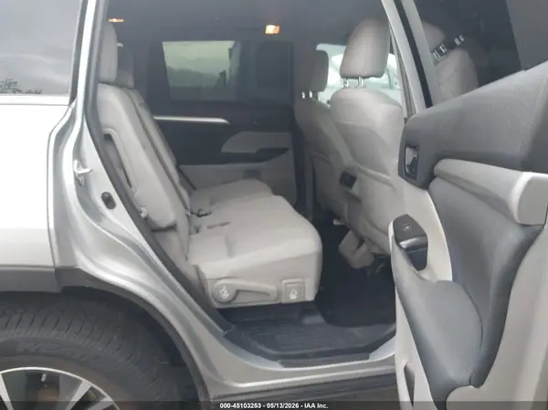 5TDBZRFH0KS747792 2019 TOYOTA HIGHLANDER - Image 8