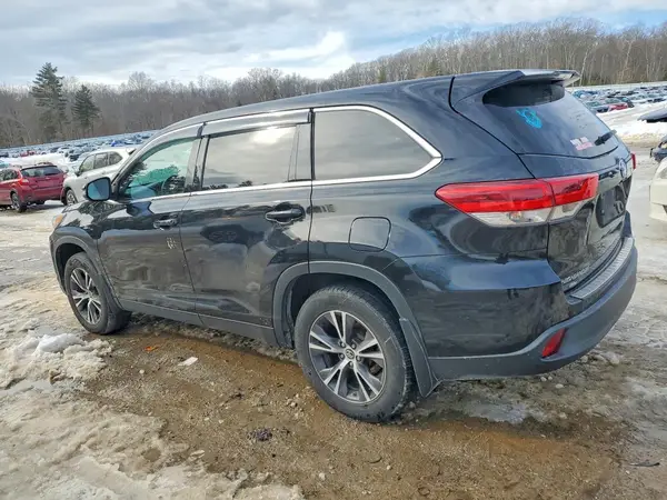 5TDBZRFH0KS921649 2019 TOYOTA HIGHLANDER - Image 2