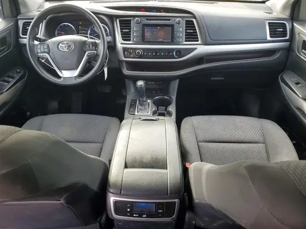 5TDBZRFH0KS921649 2019 TOYOTA HIGHLANDER - Image 8