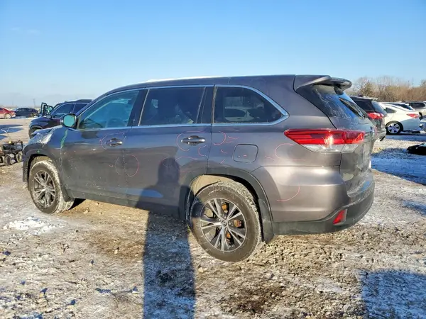 5TDBZRFH0KS925331 2019 TOYOTA HIGHLANDER - Image 2