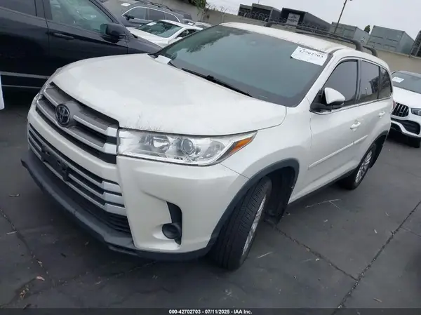 5TDBZRFH0KS928214 2019 TOYOTA HIGHLANDER - Image 2