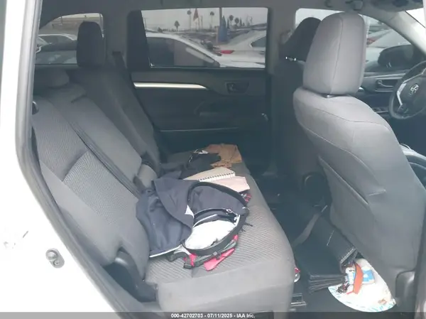 5TDBZRFH0KS928214 2019 TOYOTA HIGHLANDER - Image 8