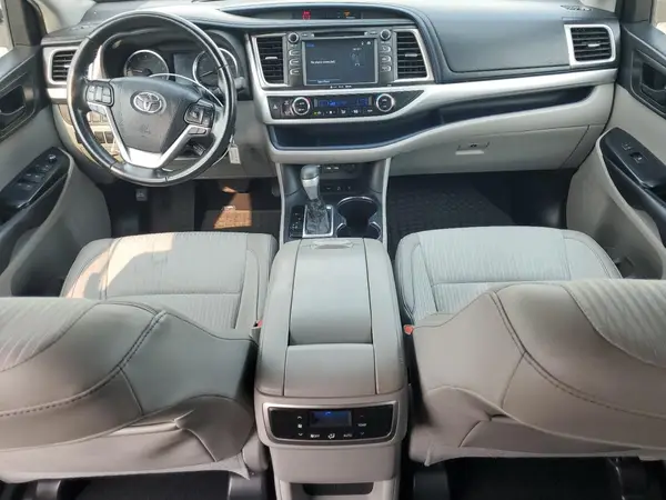 5TDBZRFH0KS929895 2019 TOYOTA HIGHLANDER - Image 8