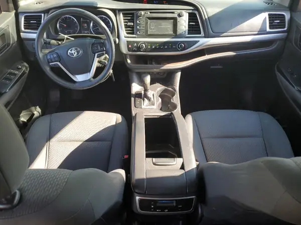 5TDBZRFH0KS938239 2019 TOYOTA HIGHLANDER - Image 8