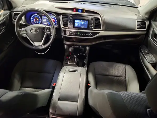 5TDBZRFH0KS942632 2019 TOYOTA HIGHLANDER - Image 8