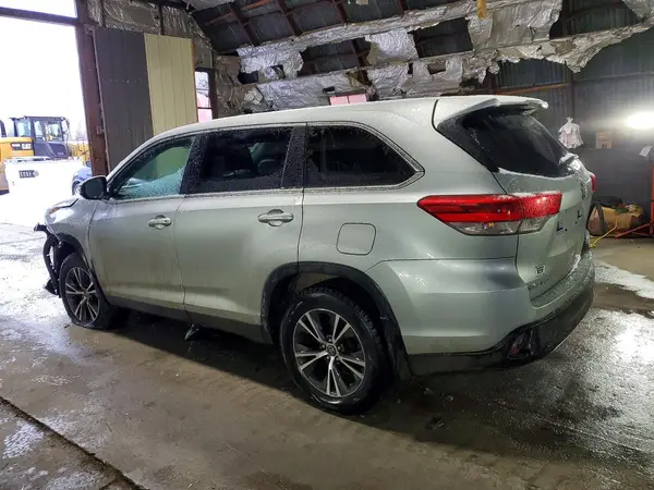 5TDBZRFH0KS951587 2019 TOYOTA HIGHLANDER - Image 2