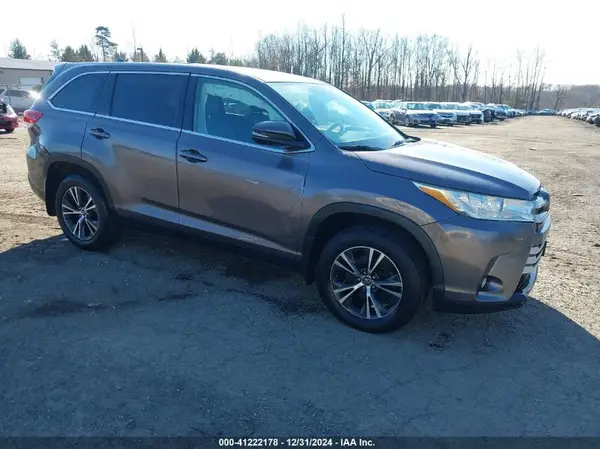 5TDBZRFH0KS960077 2019 TOYOTA HIGHLANDER - Image 1
