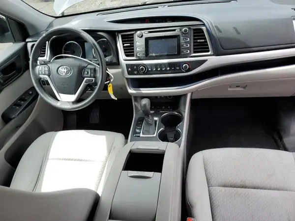 5TDBZRFH0KS960533 2019 TOYOTA HIGHLANDER - Image 8
