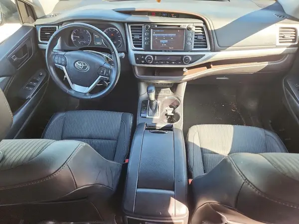 5TDBZRFH0KS963870 2019 TOYOTA HIGHLANDER - Image 8